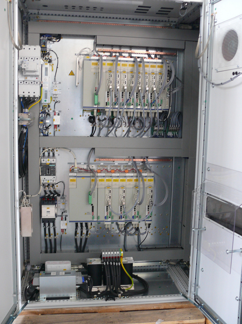 Controllo CNC NUM Flexium. Controllo CNC NUM Flexium.