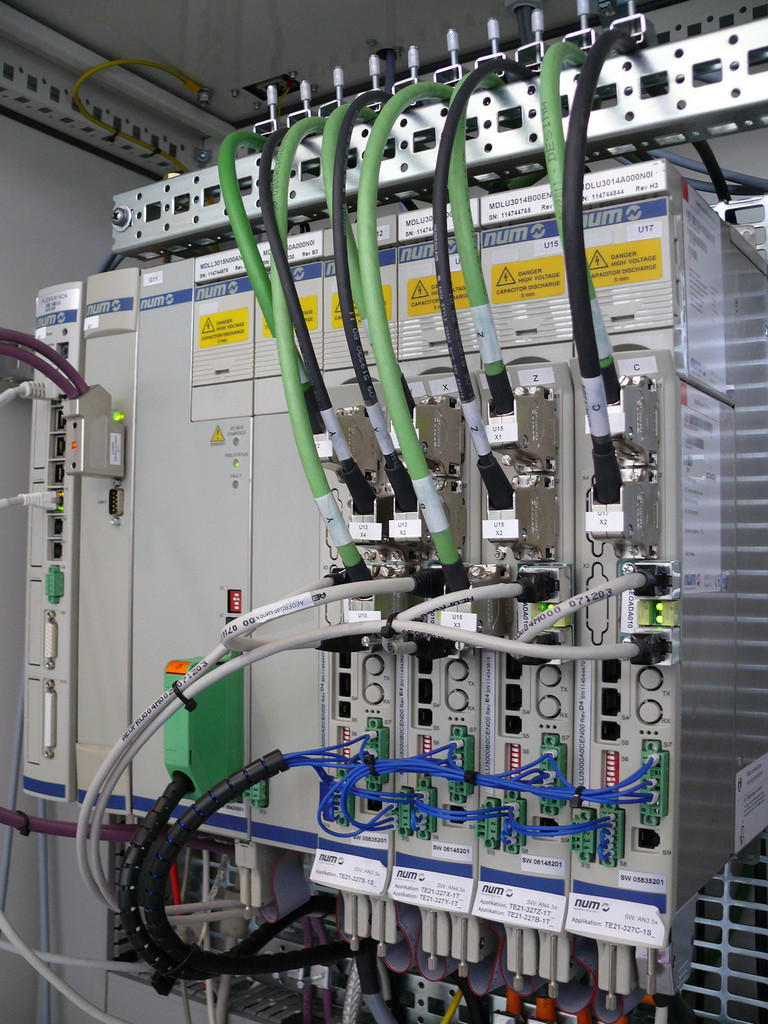 Comando CNC NUM Flexium.