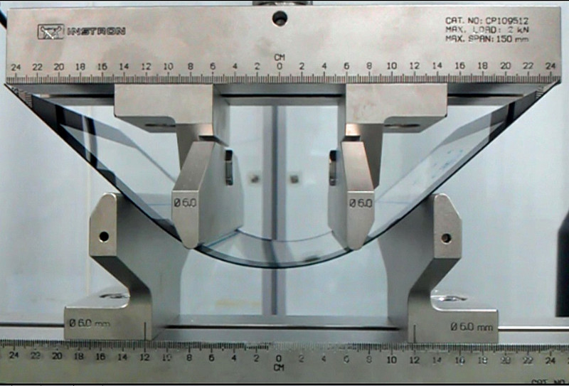 The structure of the glass changes after edge polishing, increasing its breaking point significantly.