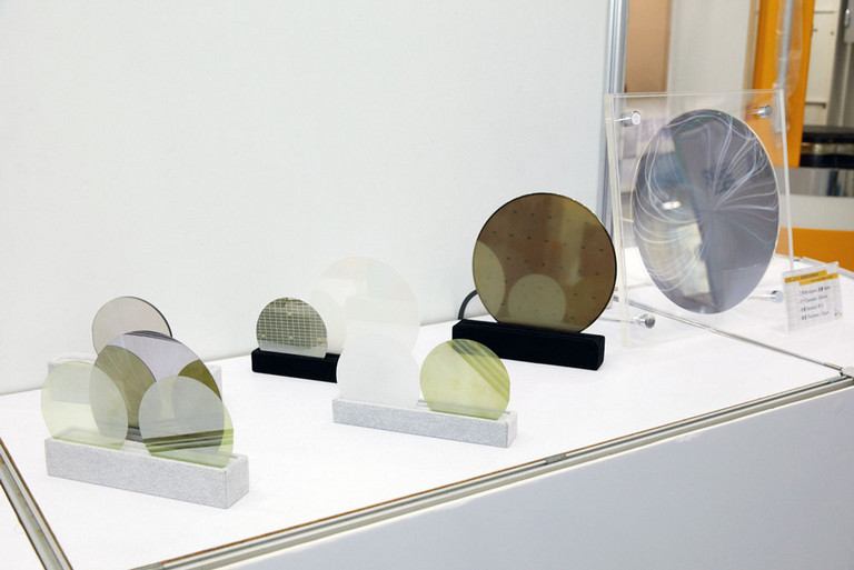 Saphir, SiC, Si, Oxide/bumping Wafer