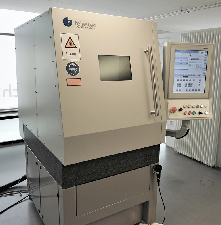 The extremely compact LSW 330 from Felastec.