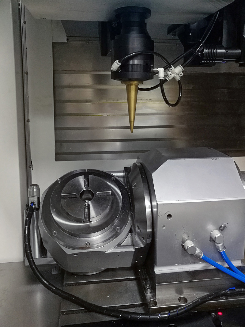 The ML125 machining centre has a dual laser head capable of both high speed and high quality cutting.
