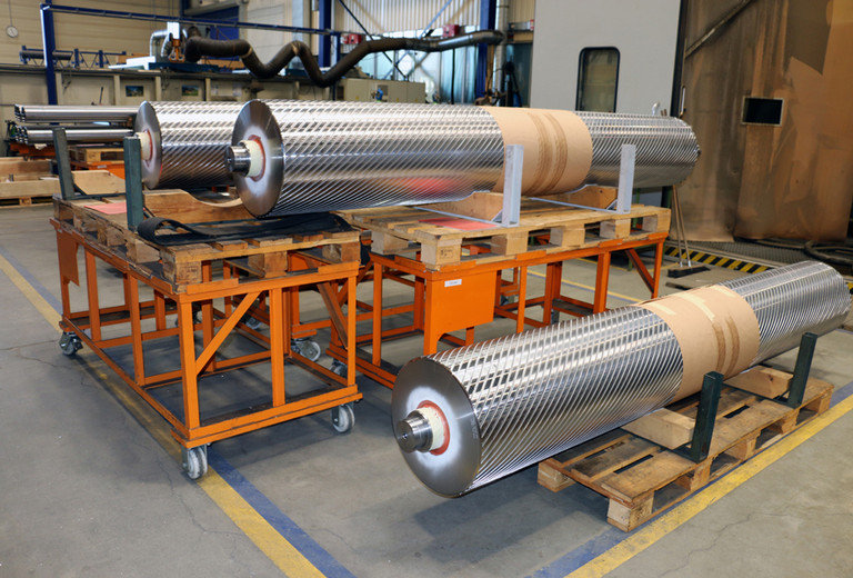 Rotoli dopo la lavorazione con la fresatrice per scanalature