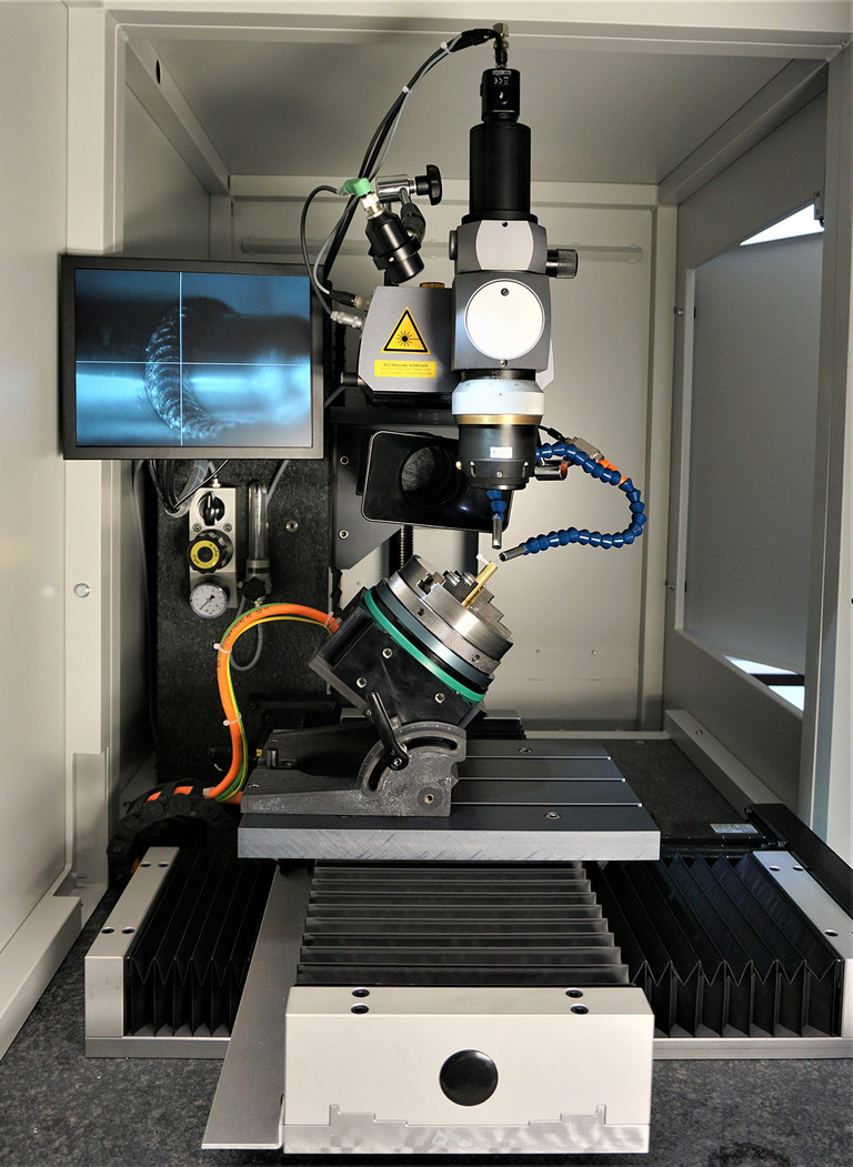 View of the machining area of the LSW 330.