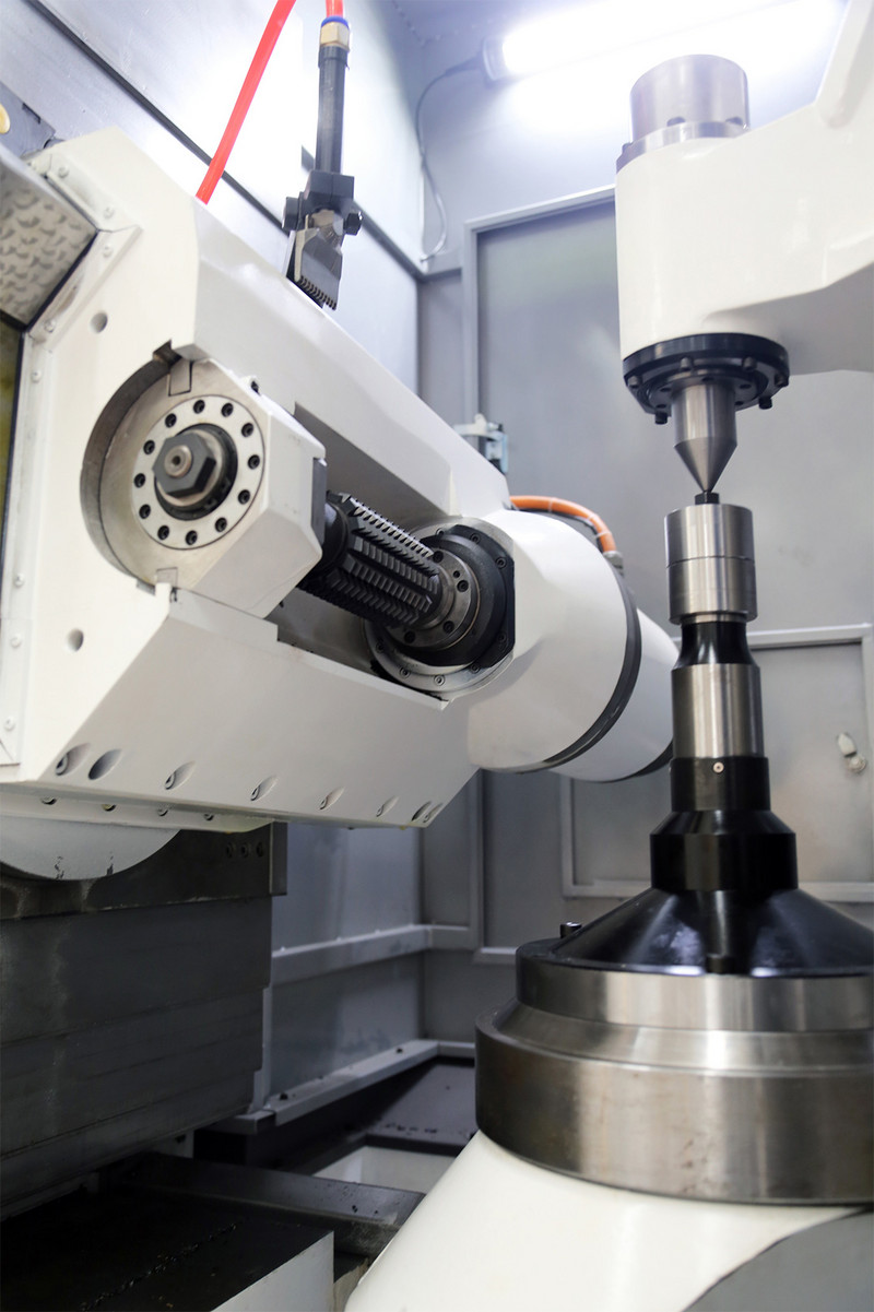 Offering unprecedented cutting speed and processing efficiency, the new Betek YK3132Z six-axis gear hobber is based entirely on precision CNC technology from NUM.