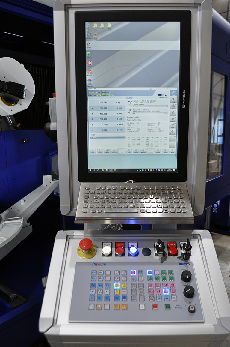 Pupitre opérateur avec double affichage.