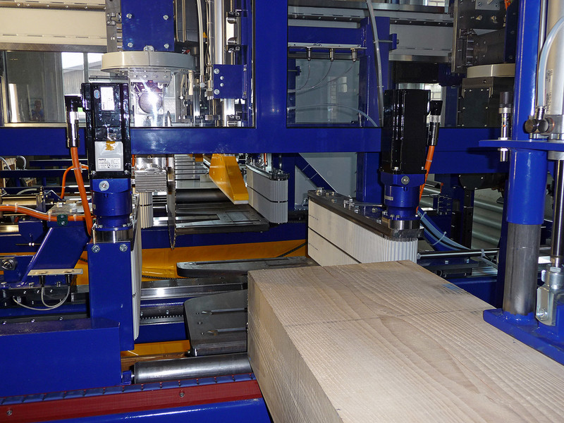 The routing of the workpiece through the wood machining center. The routing of the workpiece through the wood machining center.