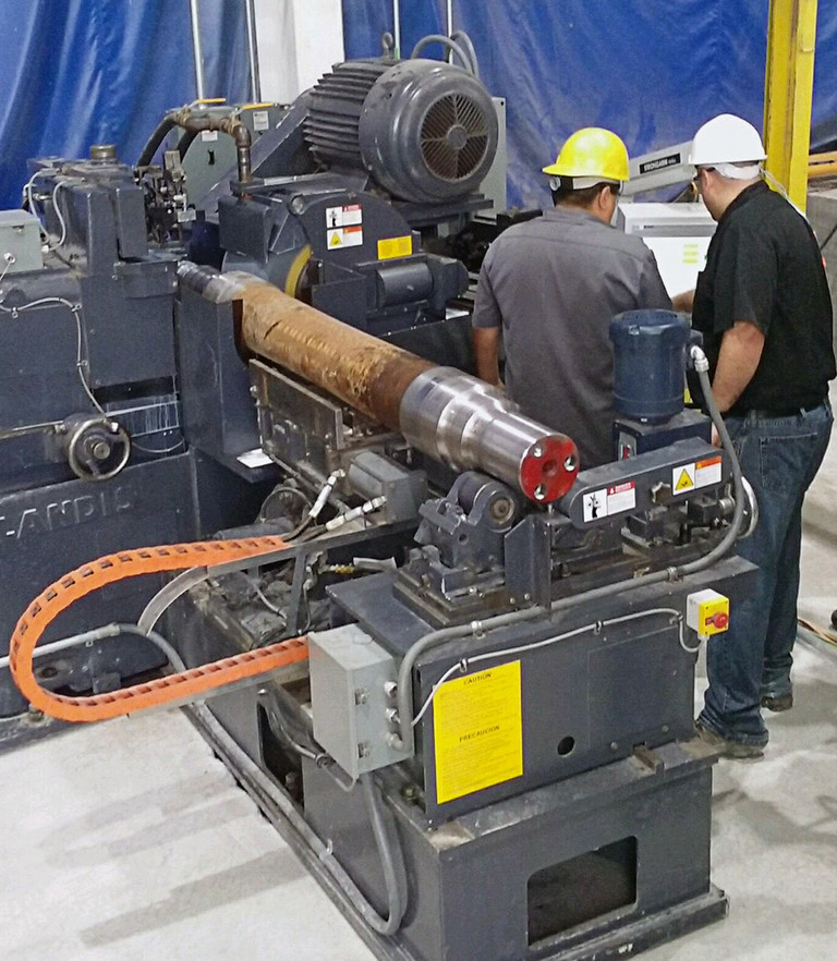 Ampi aggiornamenti meccanici ed elettrici a questa rettificatrice senza centri Landis includono un nuovo sistema Flexium CNC di NUM.