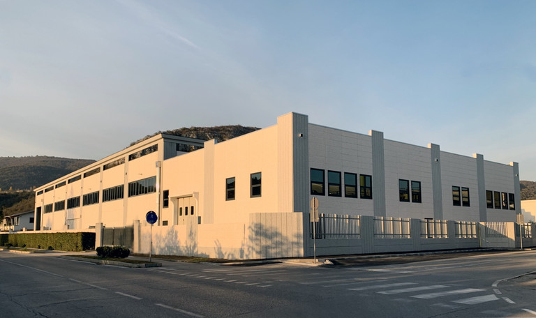 位于 Brescia 省 Prevalle 的 Meccanica Ponte Chiese 总部