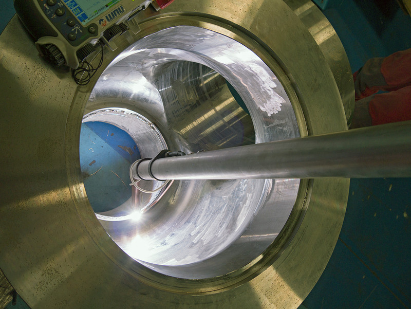 Pezzo dopo e durante il processo di placcatura.